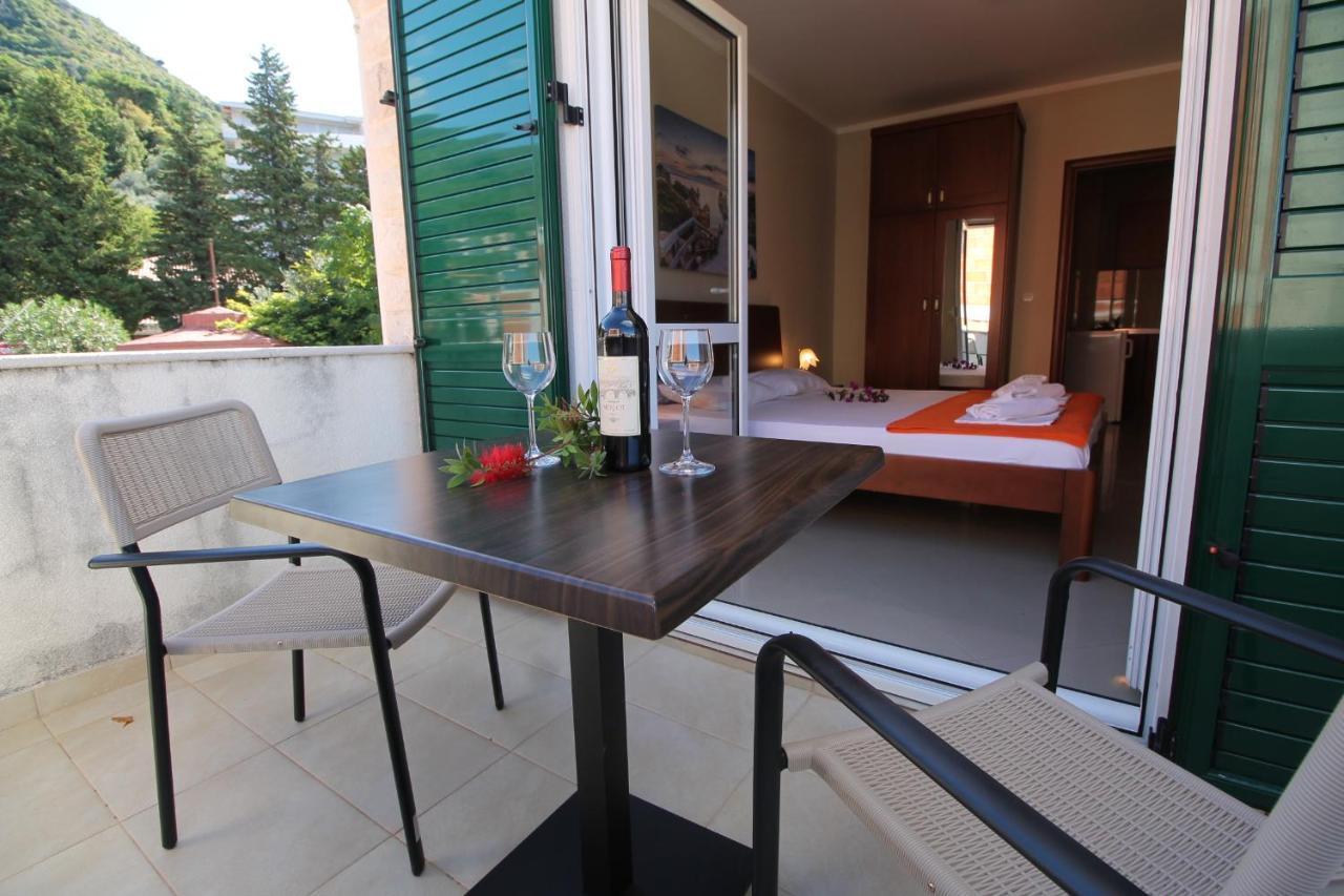 Guest House Villa Pastrovka Sveti Stefan Exterior photo