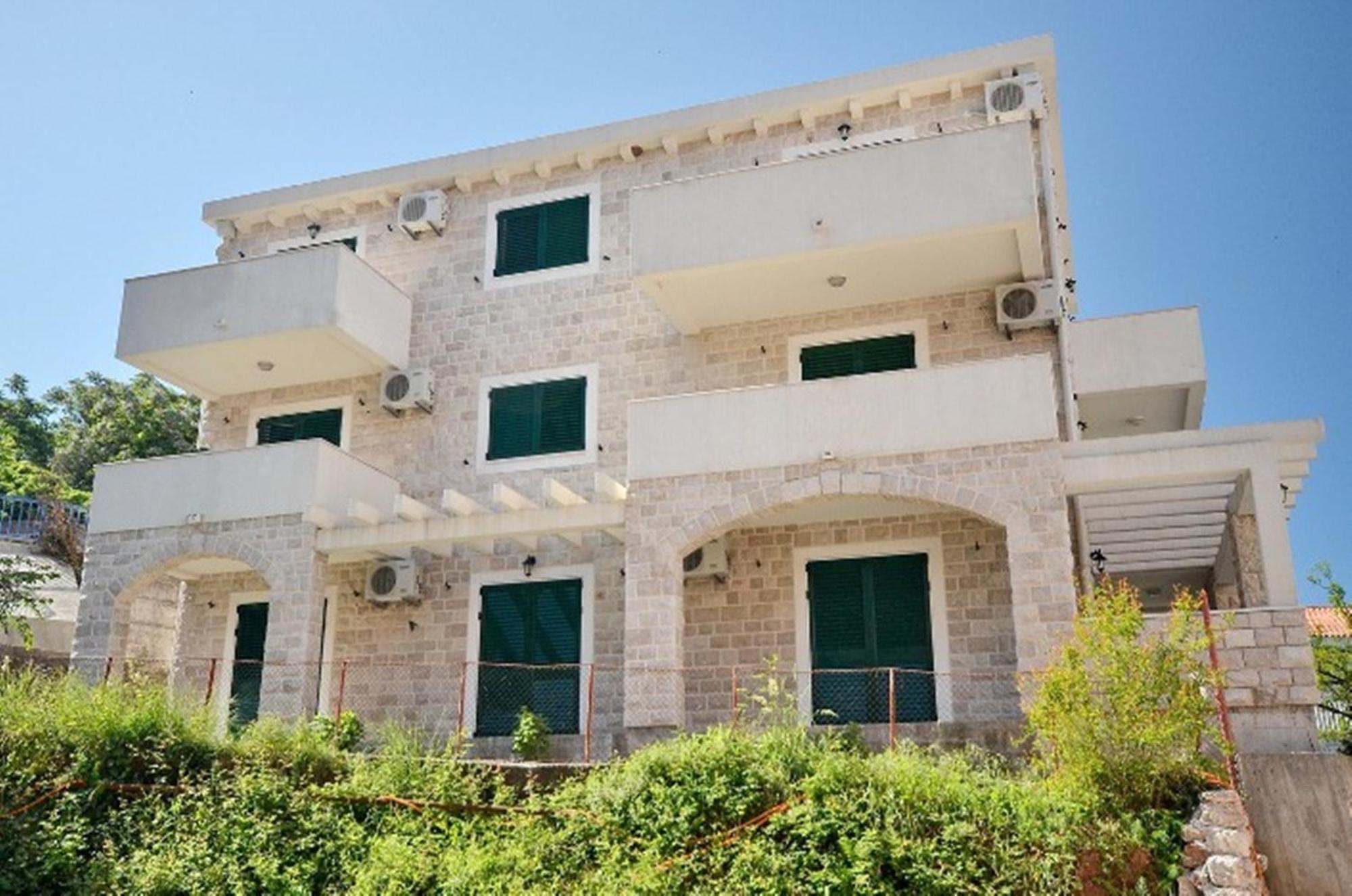 Guest House Villa Pastrovka Sveti Stefan Exterior photo